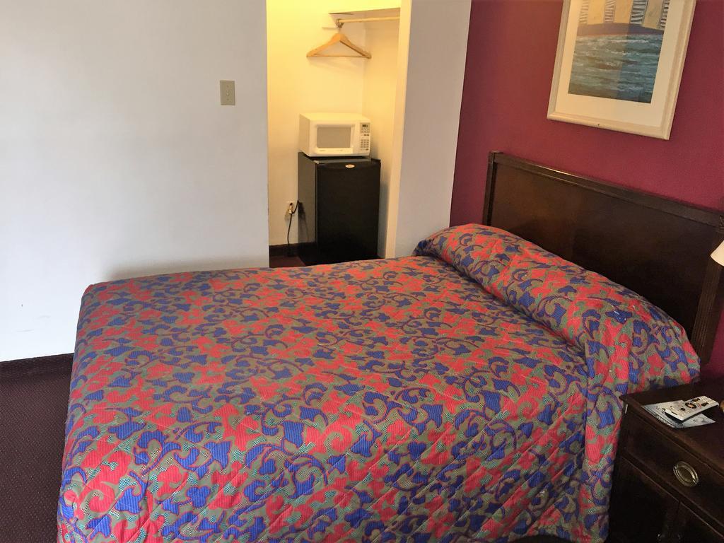Budget Inn Wrightstown Bagian luar foto